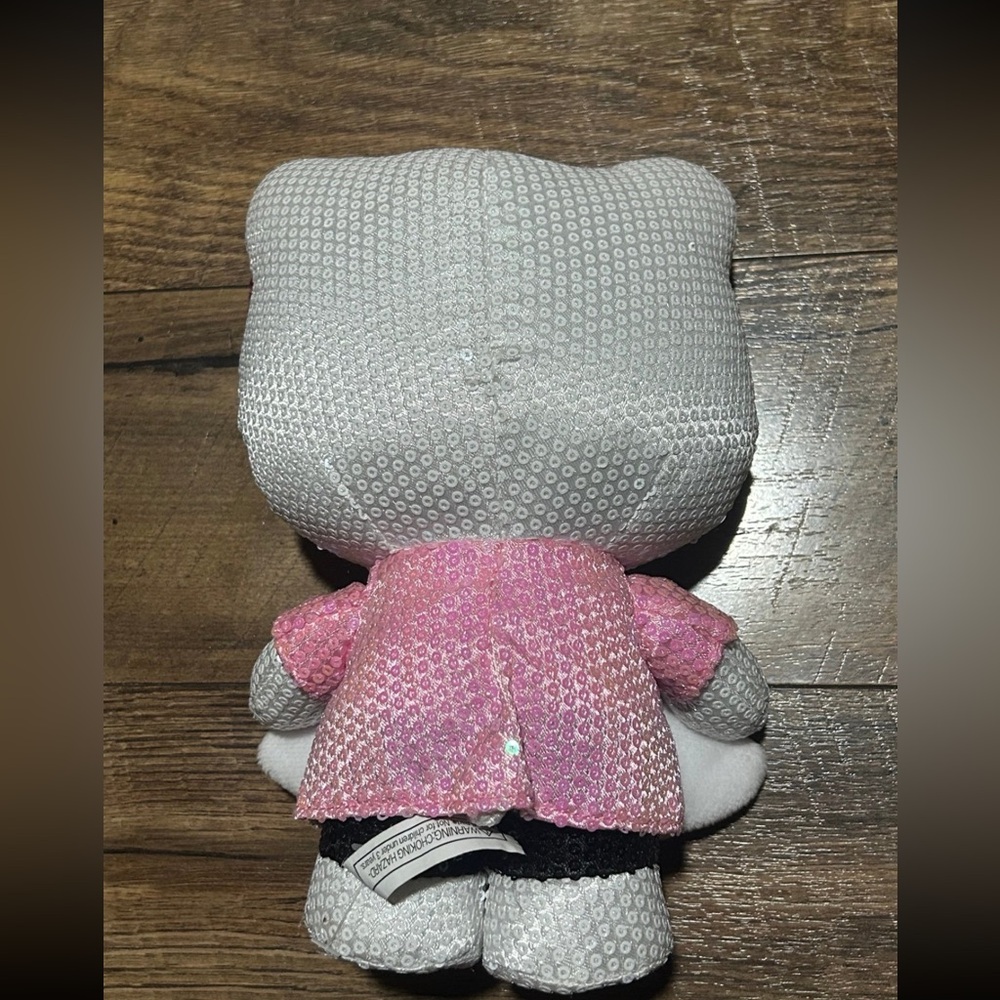 EXCLUSIVE HELLO KITTY CHEF CAFE LAS VEGAS SEQUINED CAT DOLL SANRIO - Picture 2 of 2